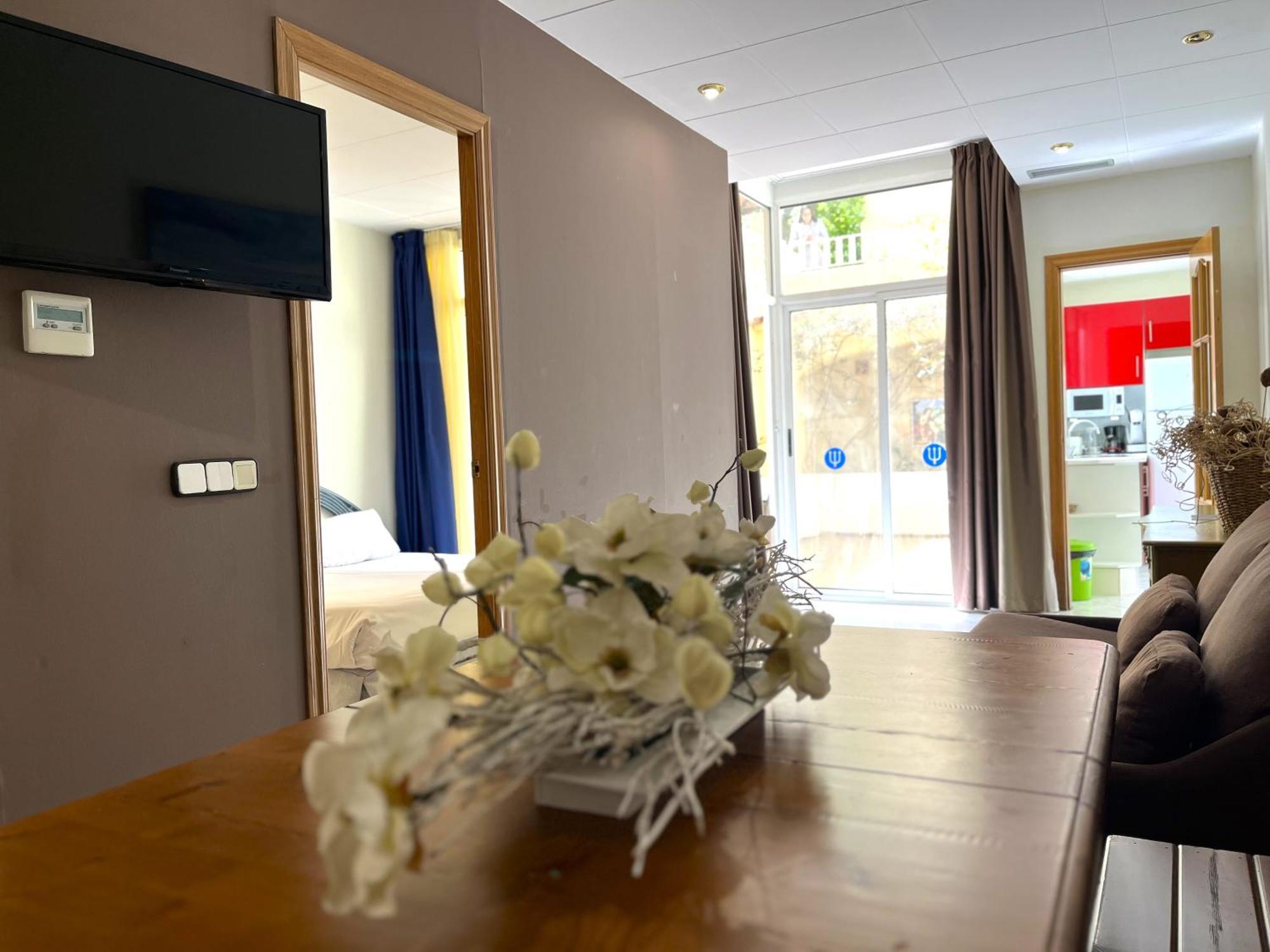 Neptuno Apartments Calella Room photo