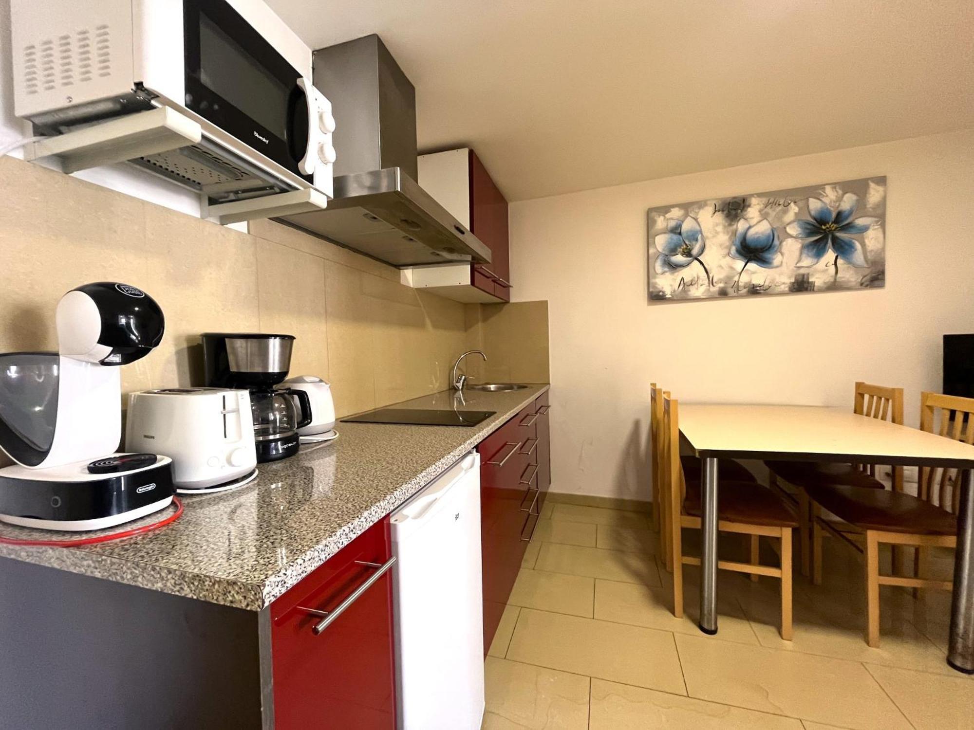 Neptuno Apartments Calella Room photo