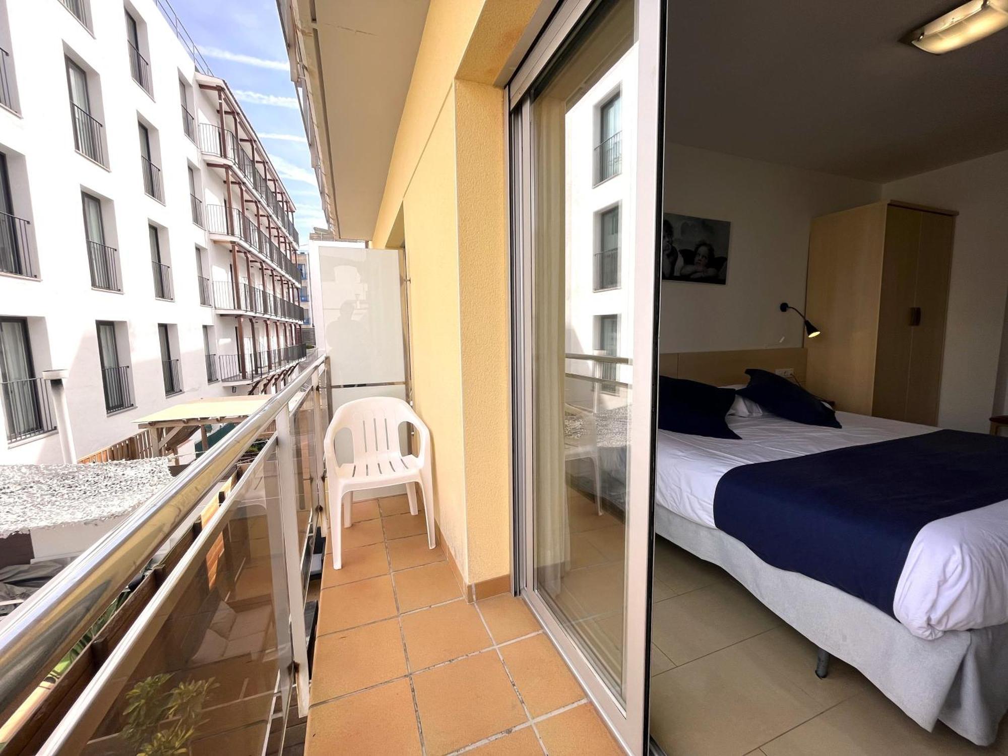 Neptuno Apartments Calella Room photo