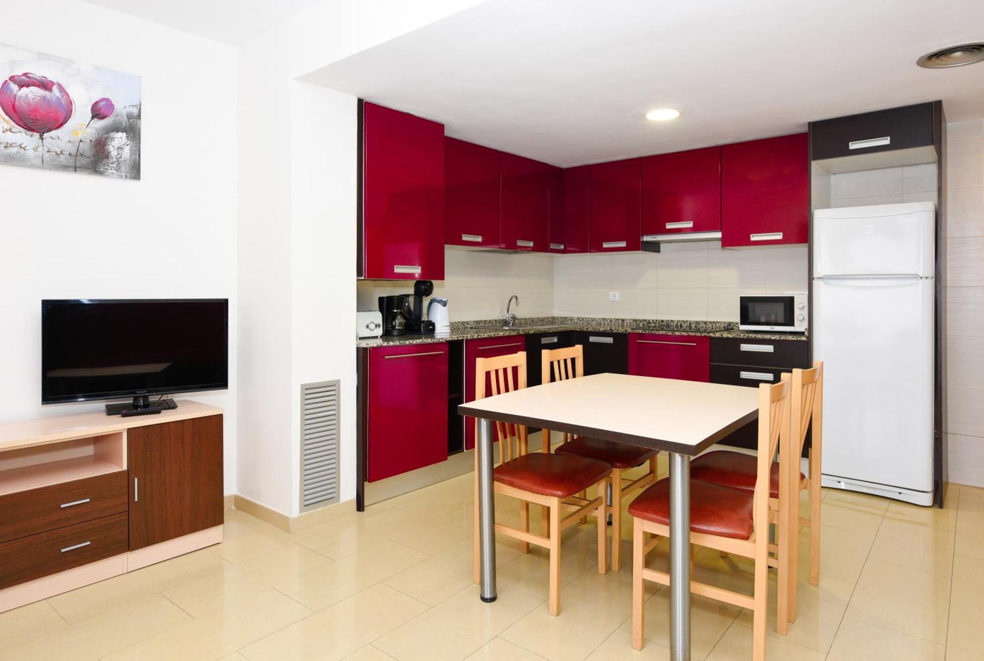 Neptuno Apartments Calella Room photo